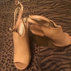 Beige chunky wedges
